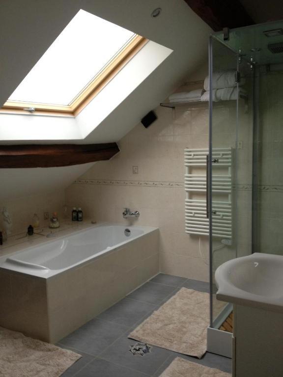 Le Petit Domaine De Bois Avril Hotell Étais-la-Sauvin Rom bilde